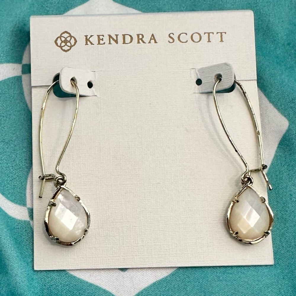 Kendra Scott Dee drop earrings